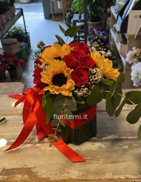 girasoli e rose micro rosse